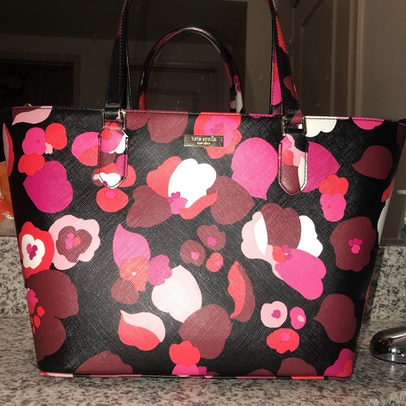 kate spade Handbags - Kate Spade Pink & Red Floral Deco Rose Tote
